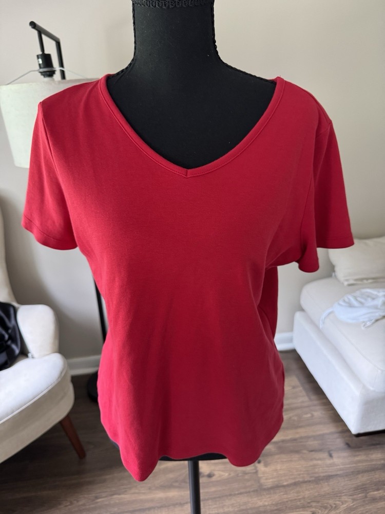 L.L.Bean Women's Red Solid V-Neck Short Sleeve Cotton Knit T-Shirt S Regular