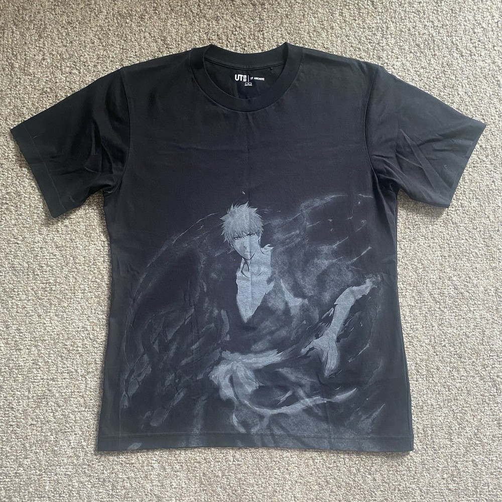 Uniqlo x BLEACH UT Archive T Shirt Mens Small Anime Ichigo Kurosaki Manga RARE
