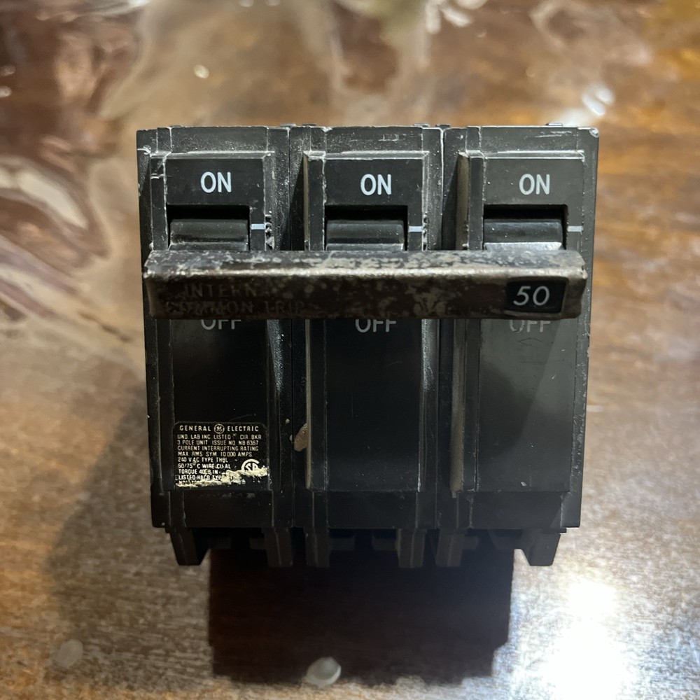 GE THQL32050 3 Pole 50 Amp 120/240 VAC Plug In Type Circuit Breaker OLD STYLE