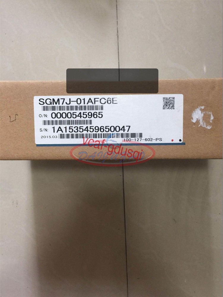 1PCS New YASKAWA servo motor SGM7J-01AFC6E