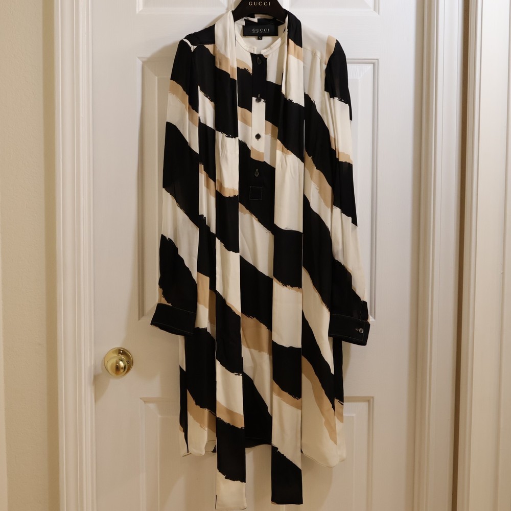 READ Gucci diagonal silk stripe print dress long sleeves black beige US 6 / M