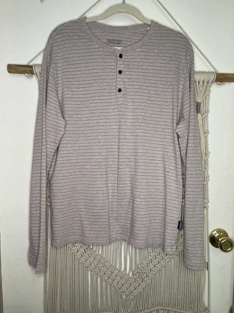 Patagonia Men's Long Sleeve Henley Button Up Shirt Casual Striped Size Medium