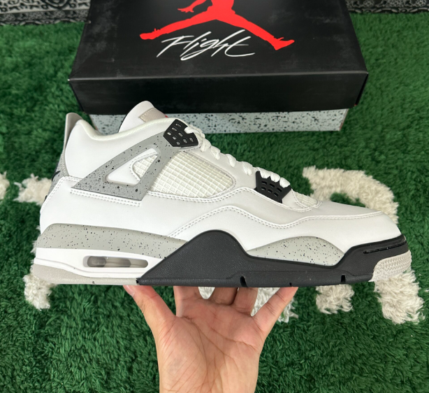 Air Jordan 4 Retro OG White Cement 2025 FV5029-100