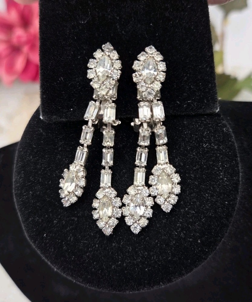 Vintage CLEAR Rhinestone Earrings Clip on Signed WEISS Silver Tone Chandelier