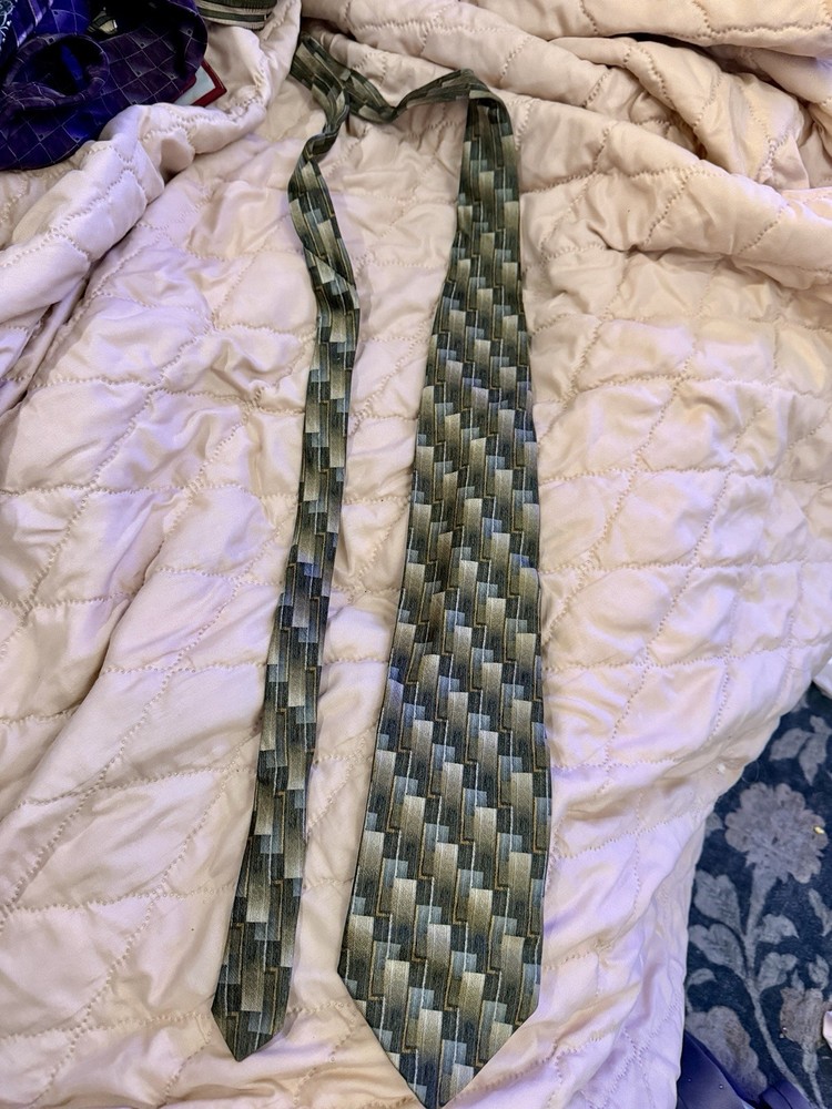 Stafford Men's Silk Woven Tie Geometric Pattern Green Beige Gray Neckwear