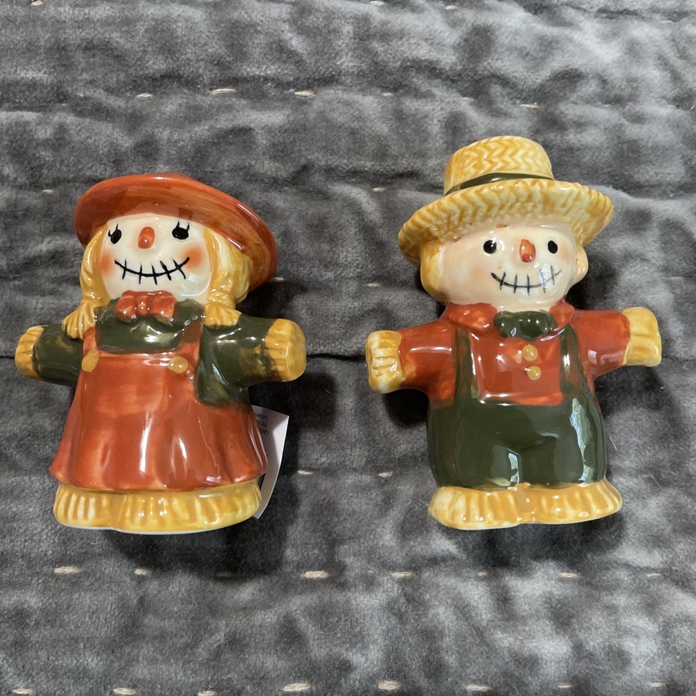 Cracker Barrel 2025 Harvest Fall Scarecrow Salt and Pepper Shaker Set