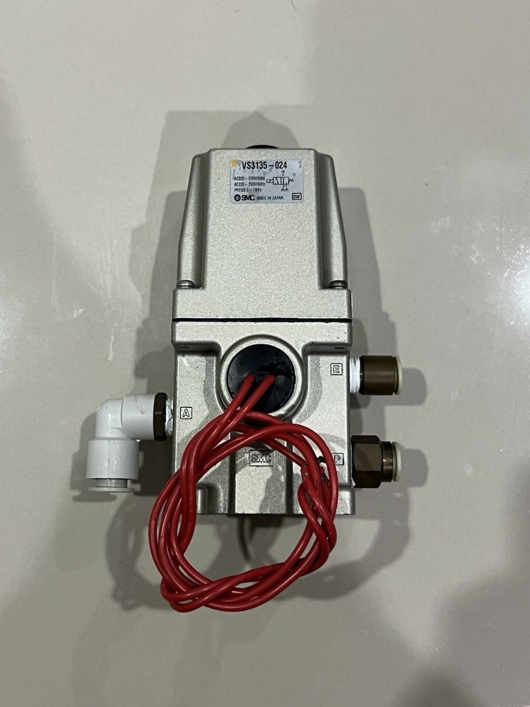 SMC VS3135-024 Solenoid Valve AC200–230V Pneumatic Valve | Made in Japan