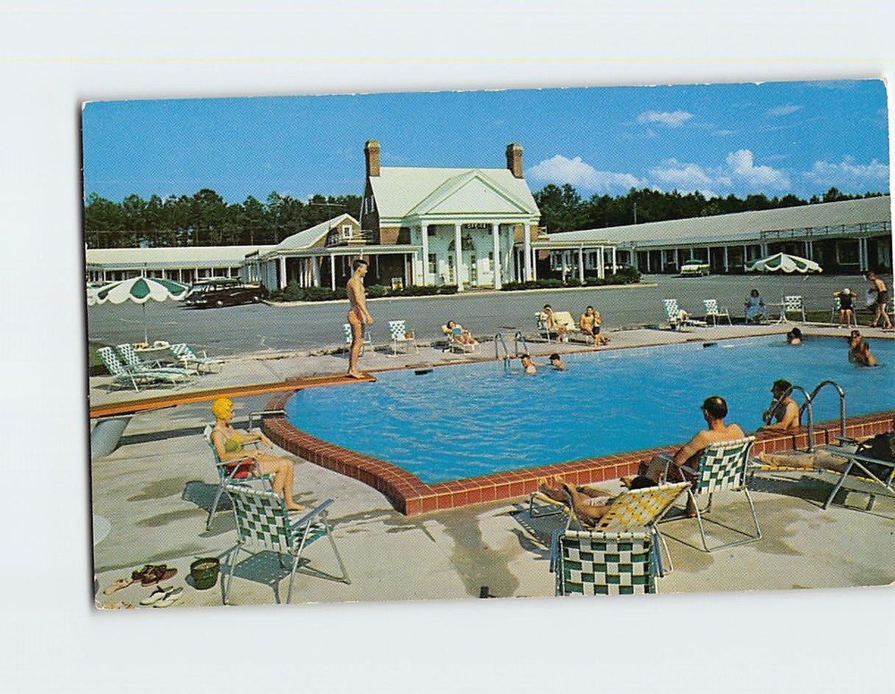 Postcard Pool View Colony Motel Williamsburg Virginia USA
