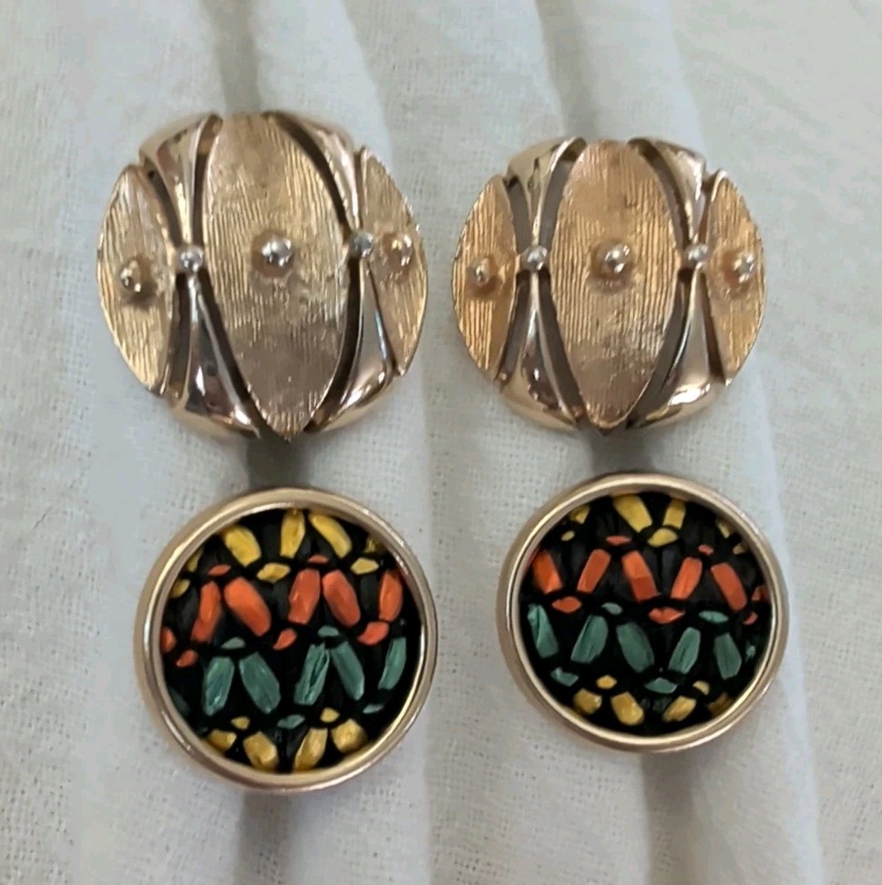 Signed Sarah Coventry Gold Tone Clip On Earrings - Vintage - Lot Of 2