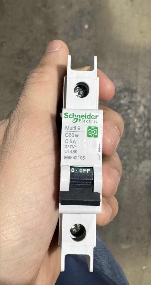 New Schneider circuit breaker 1 pole 5 amp C multi 9 square D M9F42105 (UL489)