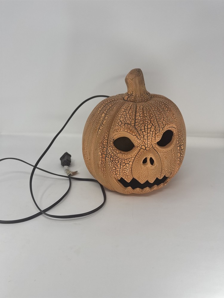 Vintage Scary Angry Pumpkin Jack-O-Lantern Light Up Blow Mold Halloween Decor
