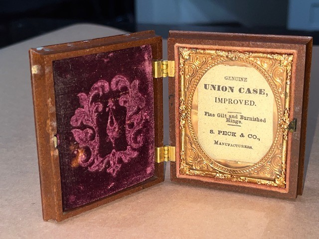 Antique S. Peck & Co. Daguerreotype Case Union Case