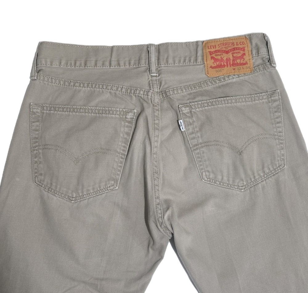 Levi's 505 Series White tag. Men's Beige Twill Straight Leg Casual Pants W32