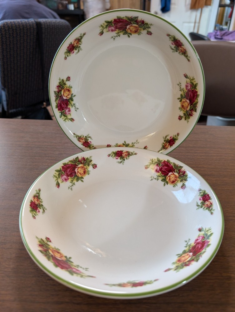 VTG Royal Albert Old Country Roses Serving Bowl with Green Trim 9