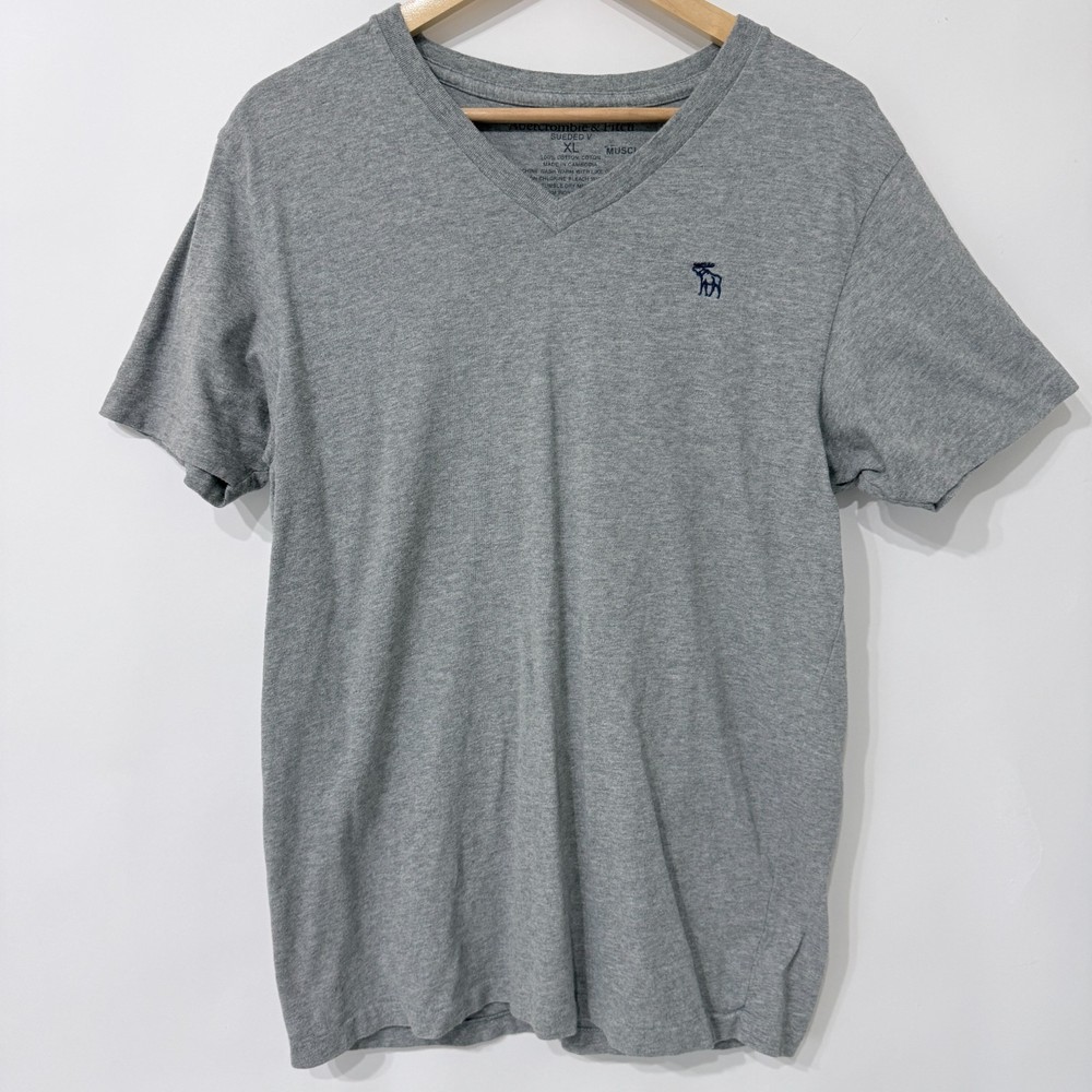 Abercrombie & Fitch Sueded V Neck Muscle T Shirt Mens XL Gray Embroidered Moose