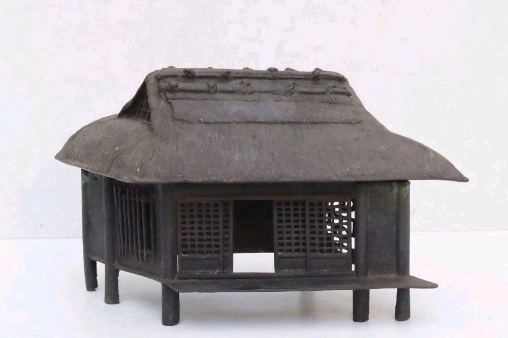 TENKEI Japanese Bonsai Accent Bronze 'Kuzuya' Thatched Roof Hut Large 30cm 3kg