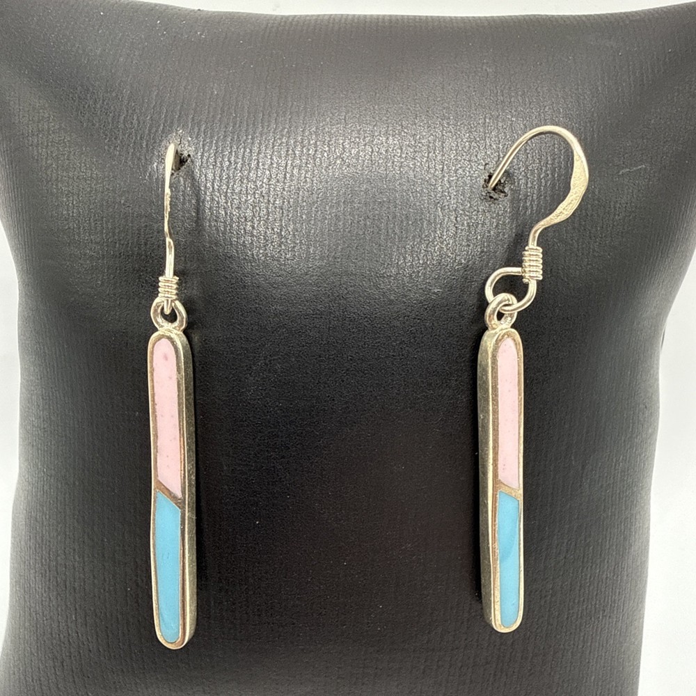 Vtg Pretty 925 Sterling Silver Pink & Blue Enamel Dangle Earrings. 2.7 Grams.