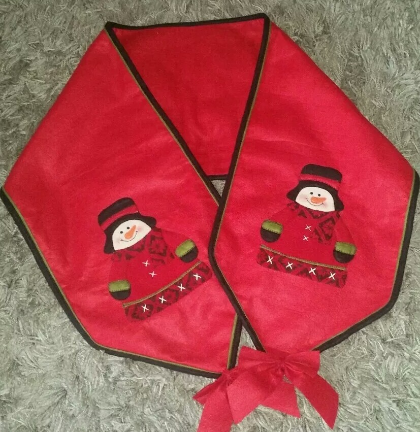 Red Black & Green SNOWMAN Accent Christmas & Winter Decor Table Runner 70