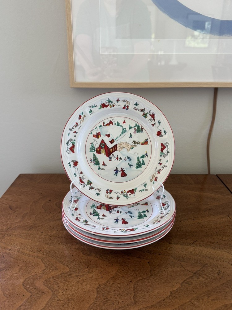 FOUR ‘95 White Christmas Farberware Katherine Babanovsky Salad Dessert Plates 7”