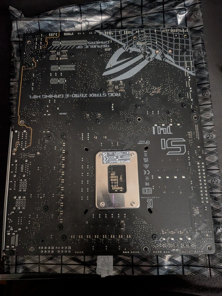 Used ASUS ROG Strix Z690-E Gaming wiFi noAntenna