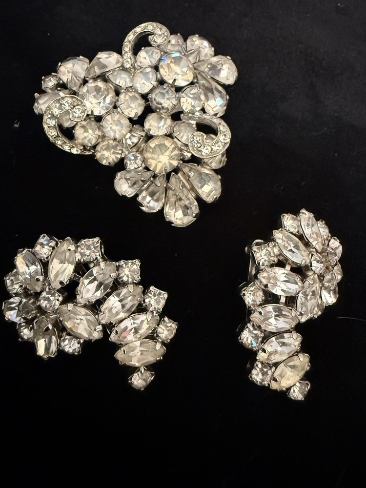 Vintage Weiss Rhinestone Brooch and Earrings, Set with Large Clear Gemstones