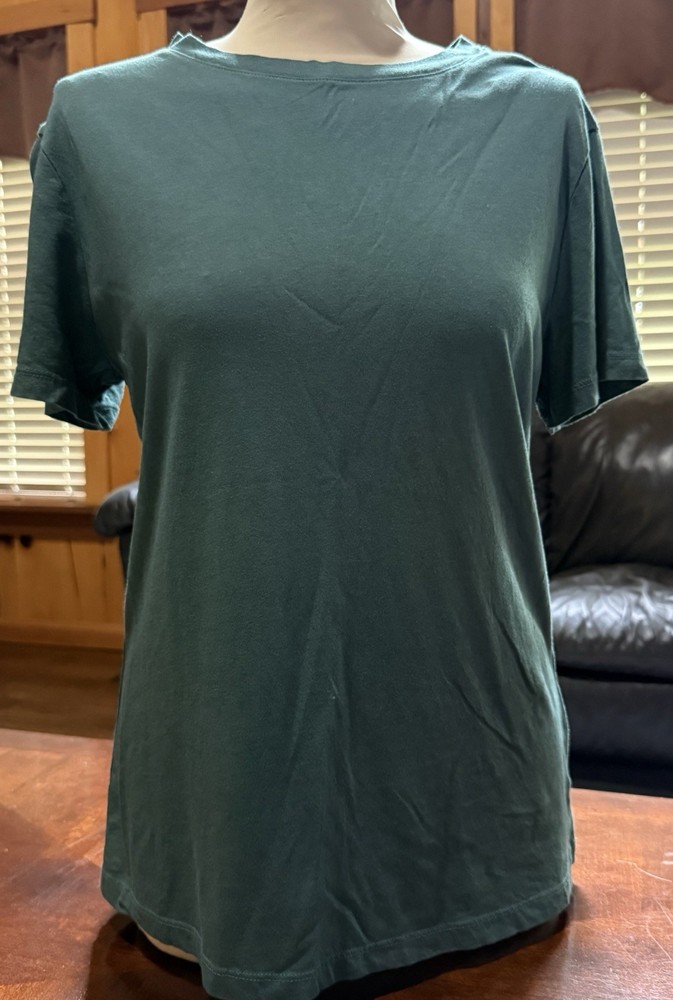 a new day T-Shirt Basic Top Women's Medium Green Round Neck Tee