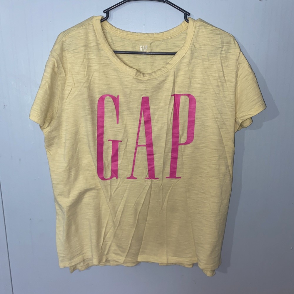 Gap Women’s T-shirt Size Large