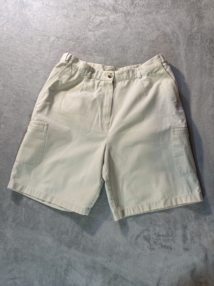 L.L. Bean Women's Original Fit Pleated Chino Shorts Tan Size 16 Slash Pockets