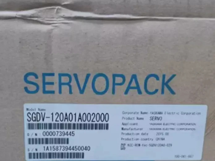 SGDV-120A01A002000 1PC New Yaskawa Servo Drive SGDV-120A01A002000