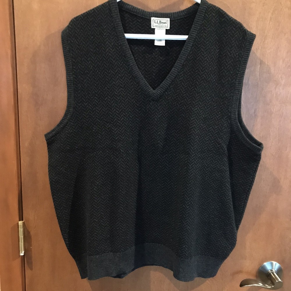 Men’s Large LL Bean Black Grey Herringbone 100% Lambs Wool V-Neck Sweater Vest