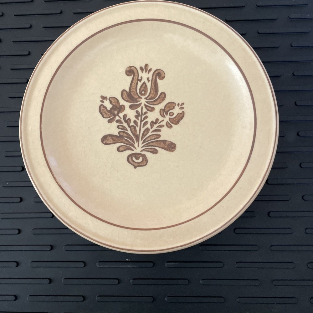 Vintage Pfaltzgraff Village Salad Dessert Bread Plate 7
