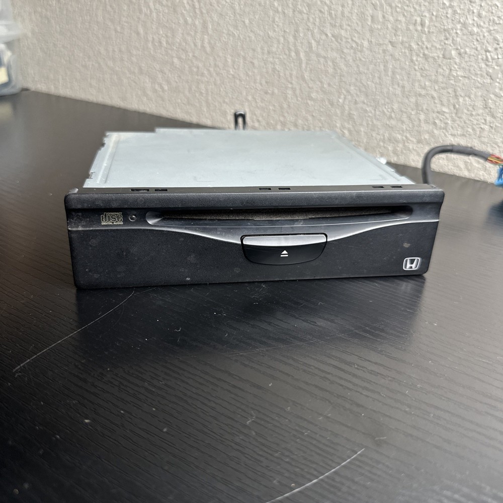 96-98 Civic  CD Player used OEM