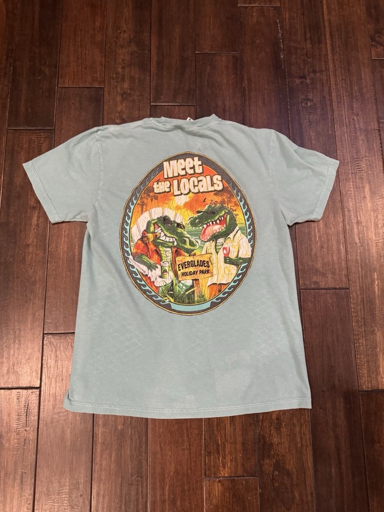 Comfort Colors Men's Everglades Holiday Park Alligator Graphic Blue T-Shirt M