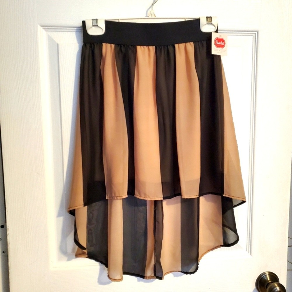 NWT Woman's Hi-Lo skirt Black and Tan stripes sz. M