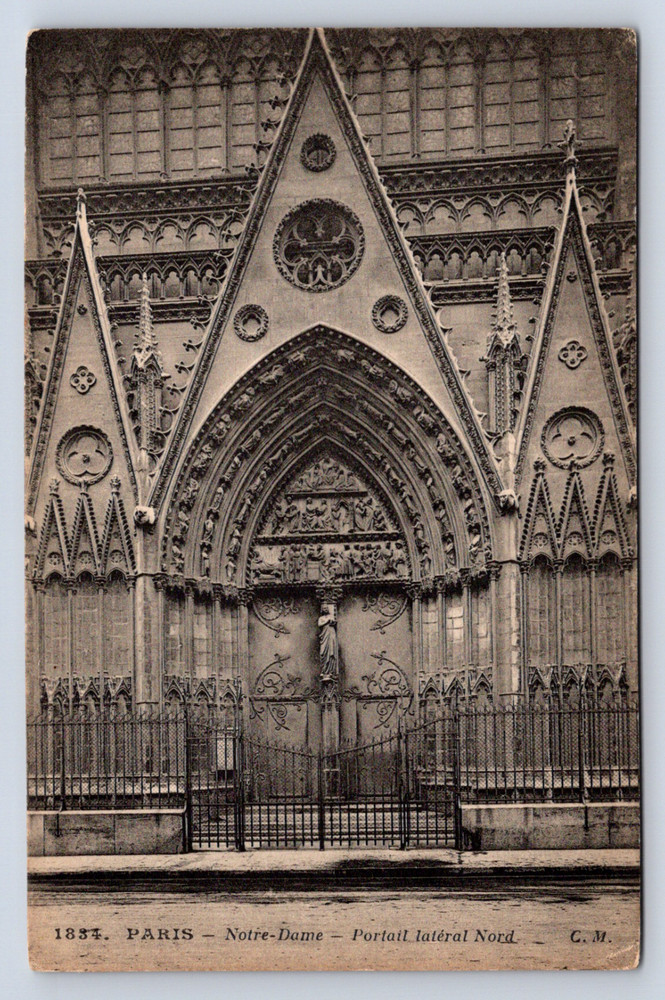 Vintage Postcard PARIS  Notre-Dame  Portait latéral Nord