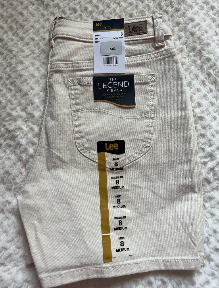 New With Tags  $44 LEE Women's Regular Fit Short . Size: 8 M