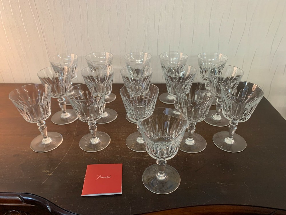 16 Red Wine Glasses Model Ile De France Crystal From BACCARAT (Price Per Unit)