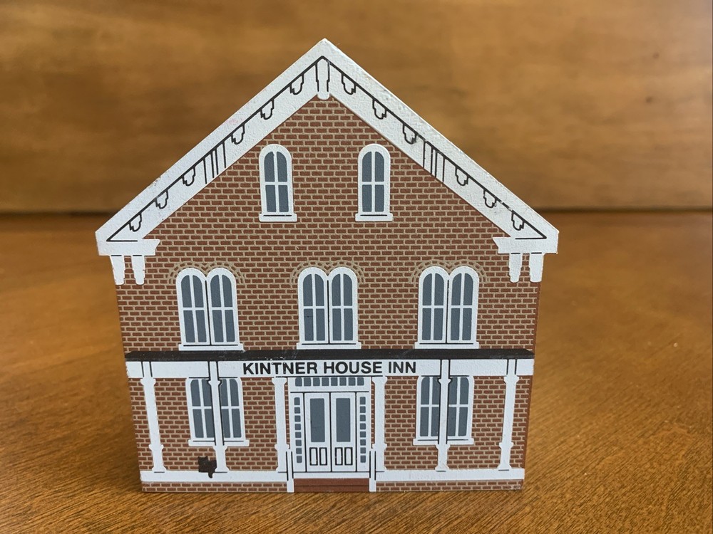 1995 Kintner House Inn, The Cat’s Meow Bed & Breakfast Series