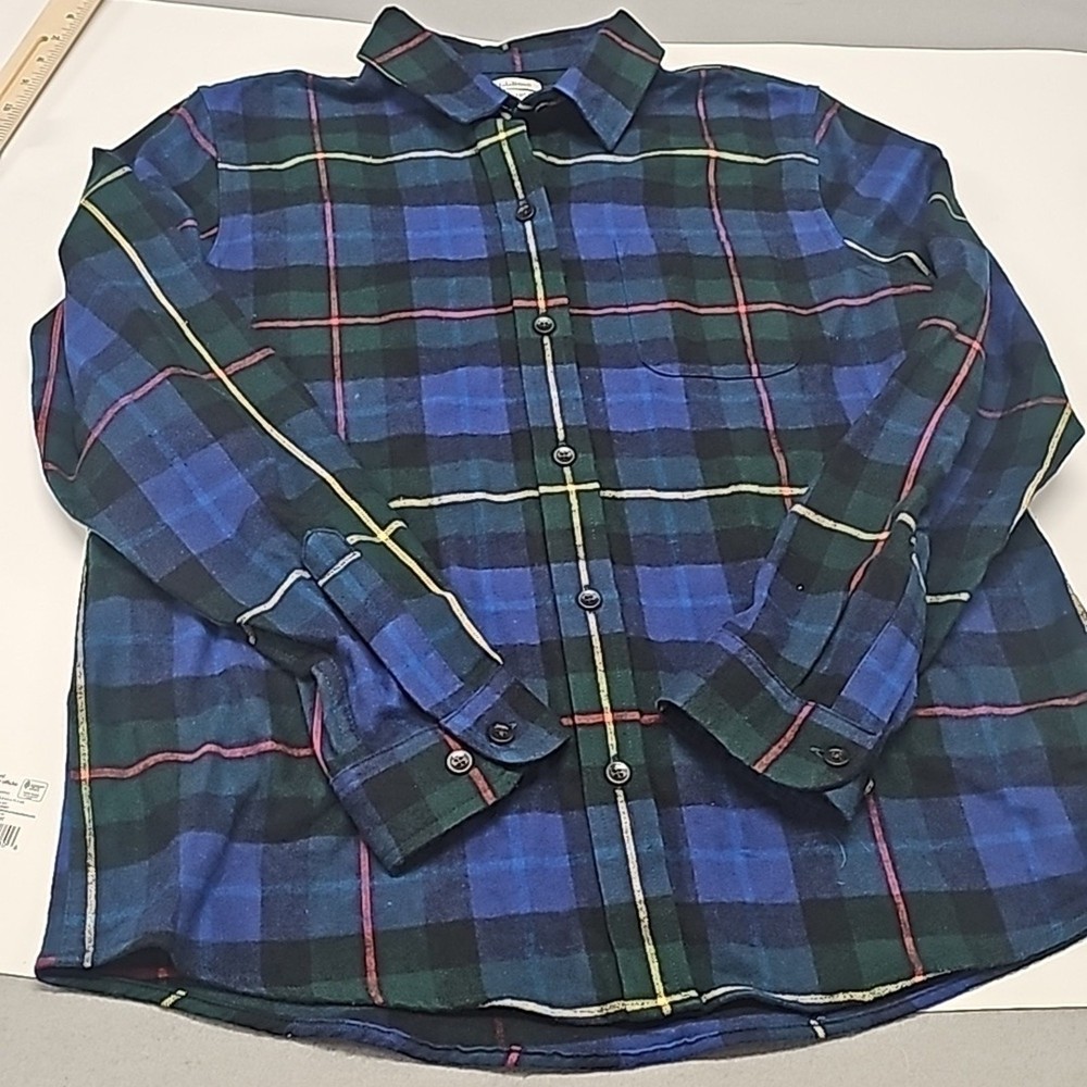 L.L. Bean flannel size Med blue green  plaid long sleeved relaxed fit