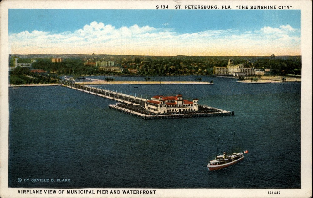 Aerial Municipal Pier Waterfront St Petersburg Florida vintage postcard q763