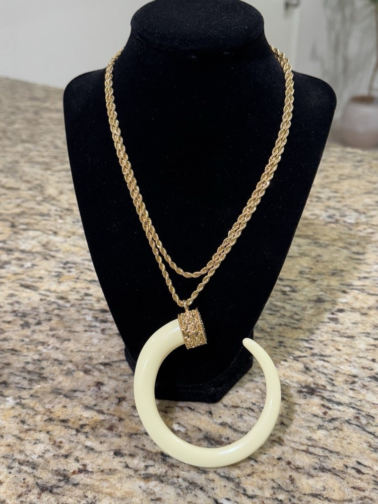 Vintage KJL Kenneth Lane Large Faux Elephant Tusk Horn Necklace Signed Chain