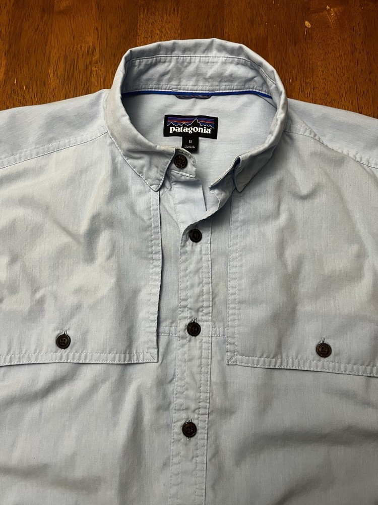 Patagonia Medium Button Up Fishing Shirt Vented gorpcore Outdoor Short Sleeve