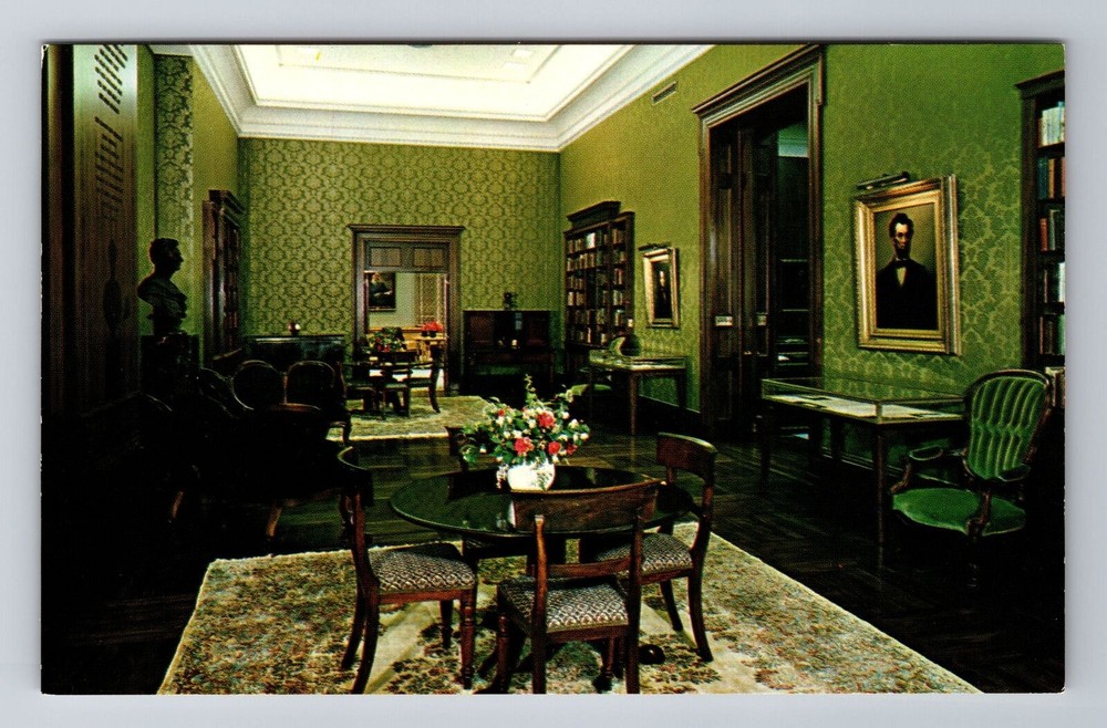 Bloomington IN-Indiana, Indiana University, Library, Vintage Souvenir Postcard