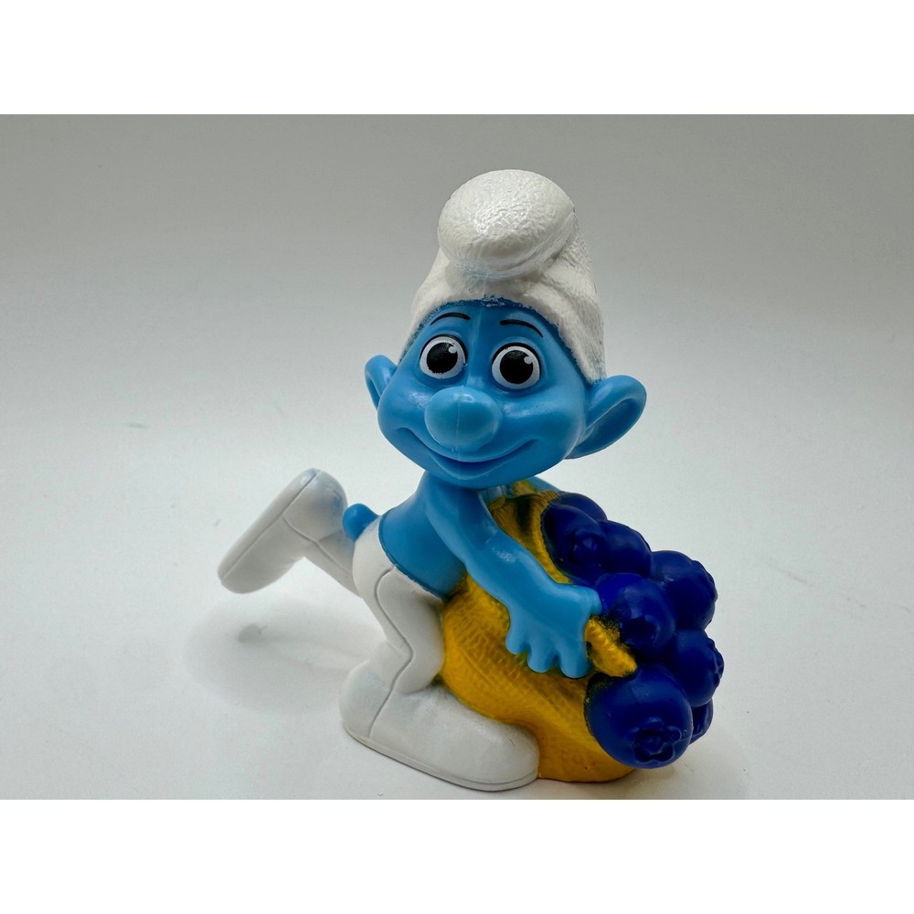 Peyo McDonald's The Smurfs Movie Happy Meal Figure Greedy Smurf Toy 2011 Berries