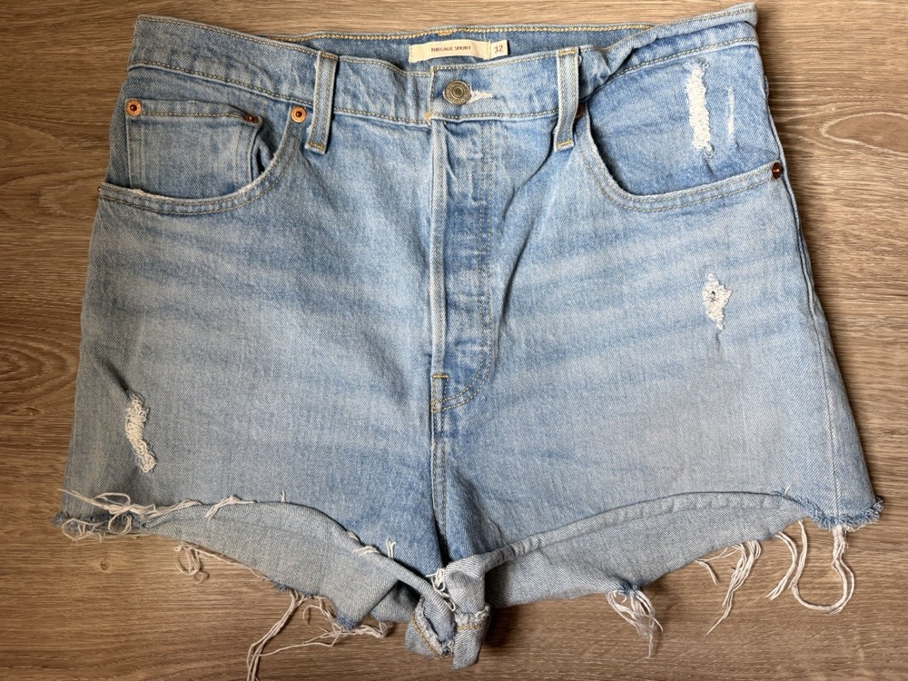 Levi's Ribcage High Rise Distressed Denim Shorts Light Blue Sz 32