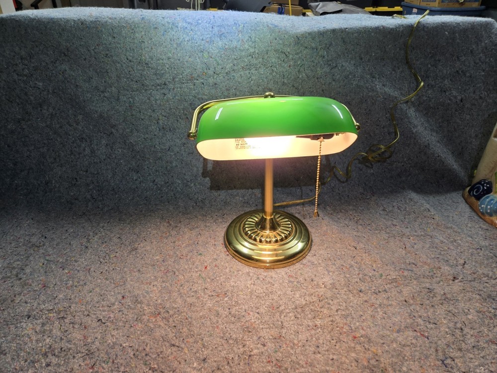 Vintage Brass Bankers Desk Library Students Lamp Emerald Green Glass Shade