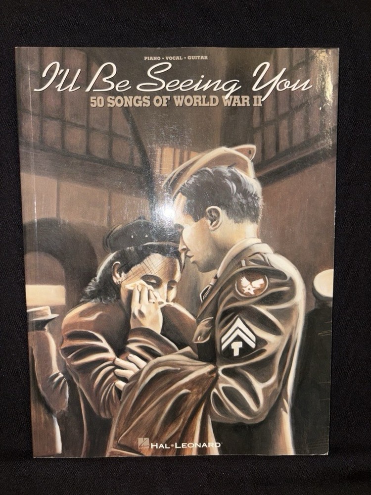 Hal Leonard 50 Songs of World War II Piano Vocal Guitar Songbook