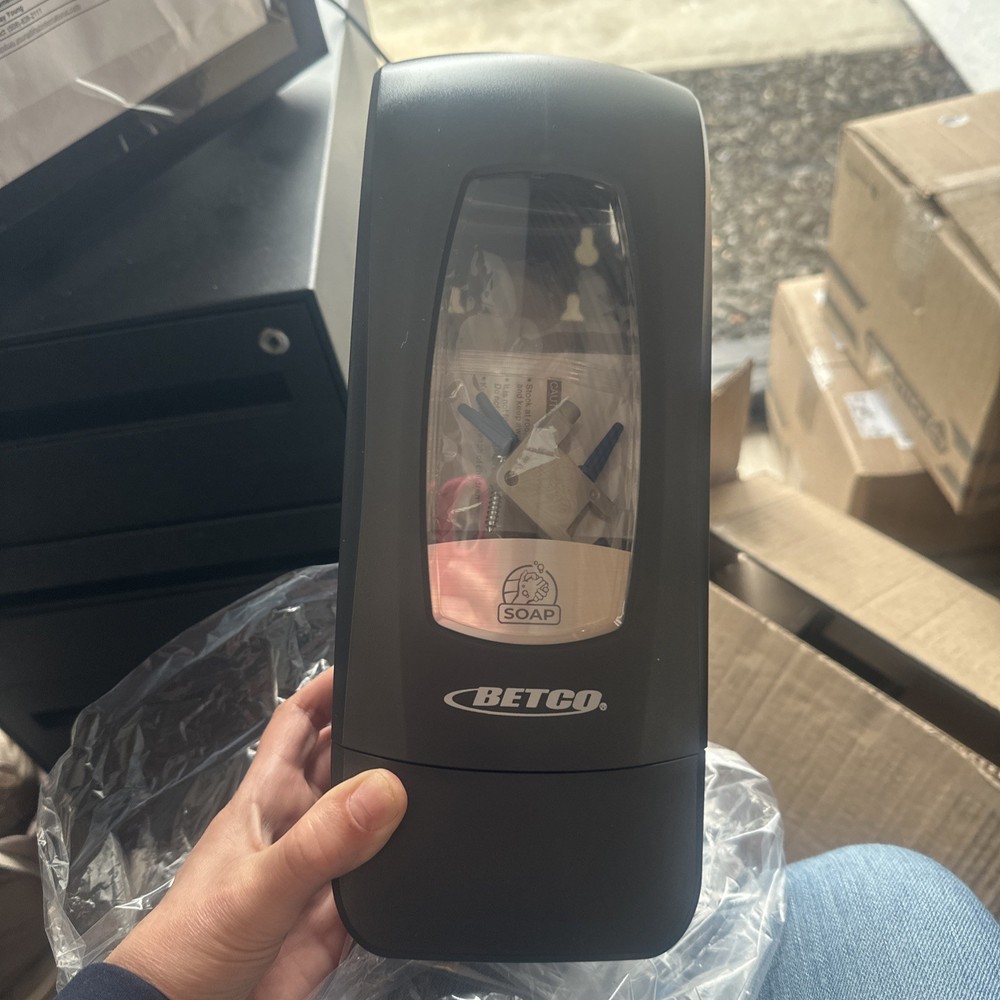 Clario C3 Betco Wall Mounted Hand Soap Sanitizer Manual Dispensers Black New