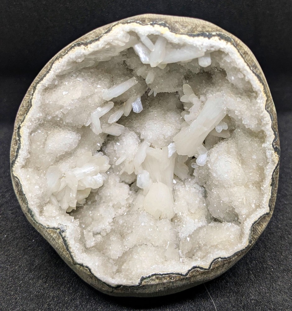 Stilbite Bows And Bleds Formation In Chalcedony Matrix Geode Minerals+1