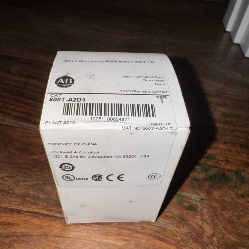 Allen-Bradley 800T-A2D1 Push Button, Series T, Black, Sealed, New, PND